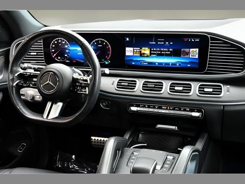 Used 2024 Mercedes-Benz GLS 450 4MATIC image 20