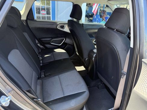 Used 2022 Kia Soul LX w/ Technology Package FWD image 18