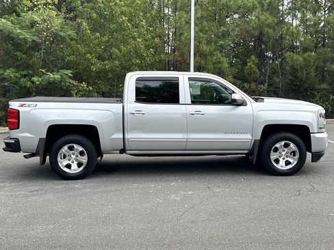 Used 2018 Chevrolet Silverado 1500 LT w/ All Star Edition AWD/4WD image 8