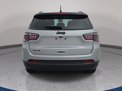 Used 2024 Jeep Compass Latitude w/ Altitude Special Edition AWD/4WD image 6