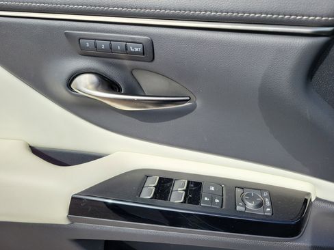 Used 2022 Lexus ES 350 F Sport w/ Accessory Package 2 image 19