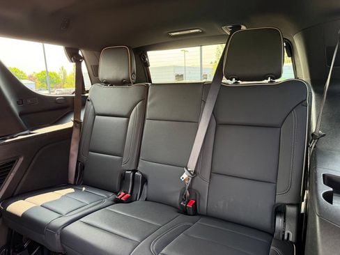 Used 2025 GMC Yukon Elevation AWD/4WD image 33