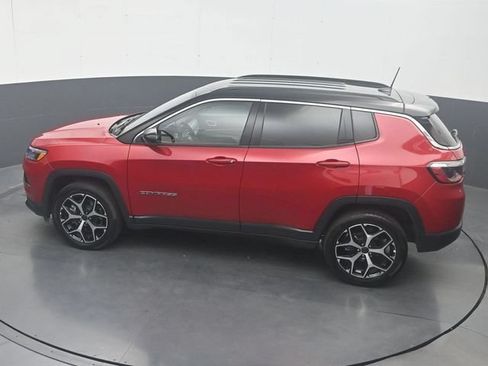 Used 2025 Jeep Compass Limited AWD/4WD image 22