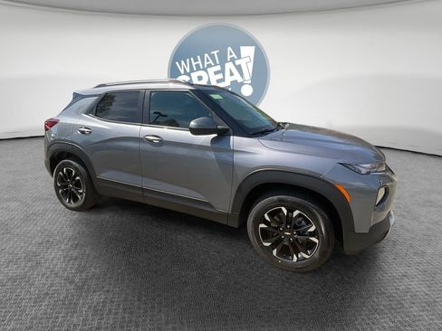 Used 2022 Chevrolet TrailBlazer LT AWD/4WD image 1