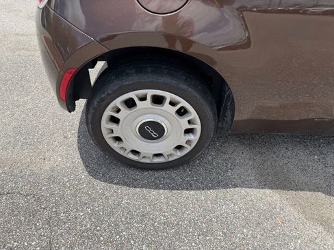 Used 2014 FIAT 500 Pop FWD image 4