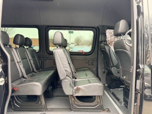 Used 2020 Mercedes-Benz Sprinter 2500 w/ Premium Plus Package image 14