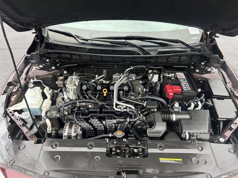 Used 2024 Nissan Altima 2.5 SV image 9