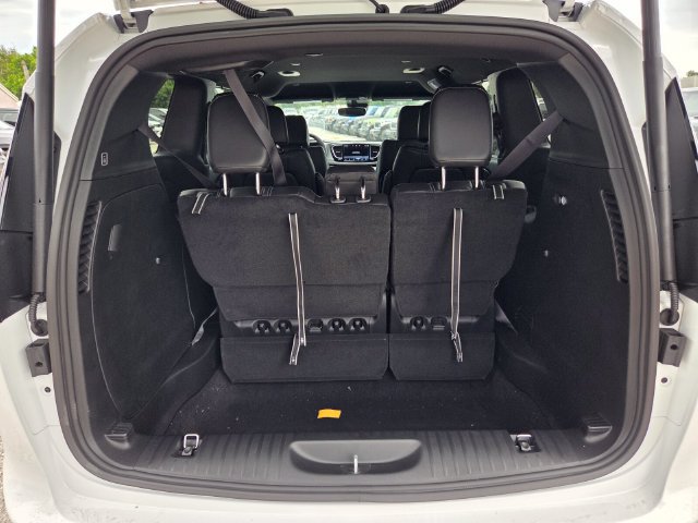 New 2027 Chrysler Pacifica Select FWD image 17