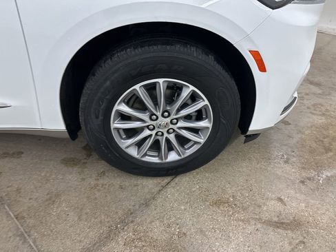 Certified 2024 Buick Enclave Premium image 15