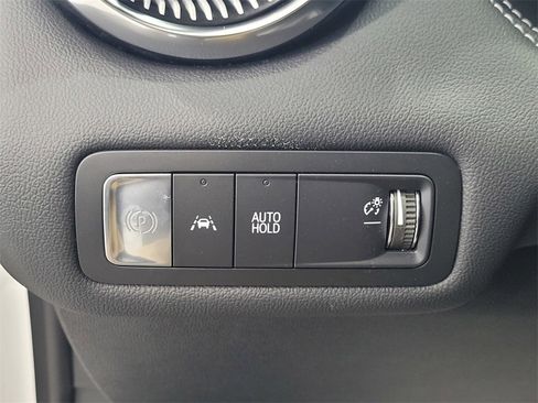 New 2025 Chevrolet Blazer EV LT image 17