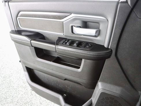 Used 2022 RAM 2500 Big Horn w/ Cold Weather Group image 22