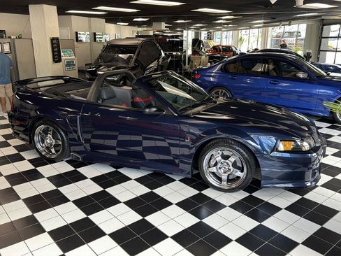 Used 2001 Ford Mustang GT RWD image 3