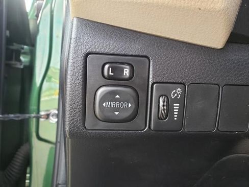 Used 2015 Toyota Corolla LE image 21