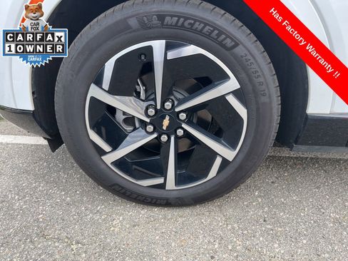 Used 2025 Chevrolet Equinox EV LT image 9