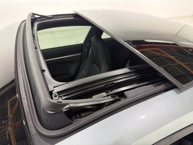 Used 2020 Porsche 911 Carrera RWD image 25