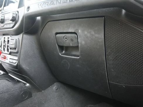 Used 2018 Jeep Wrangler Unlimited Rubicon AWD/4WD image 41