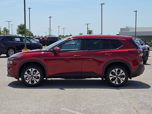 Used 2023 Nissan Rogue SV w/ SV Premium B Package FWD image 3