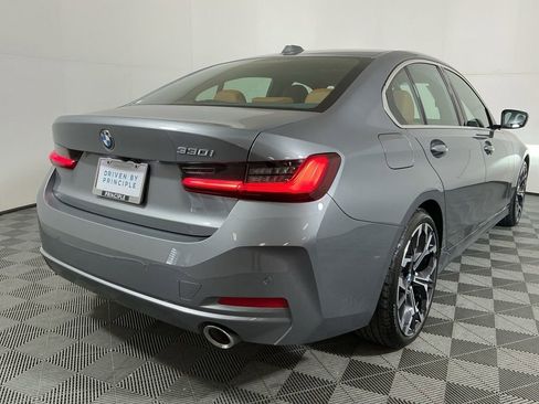Certified 2025 BMW 330i Sedan w/ M Sport Package image 5
