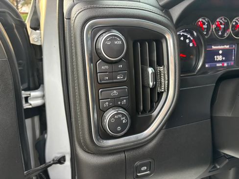 Used 2021 Chevrolet Silverado 1500 LT AWD/4WD image 12