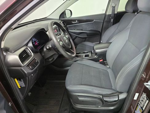Used 2016 Kia Sorento LX image 22
