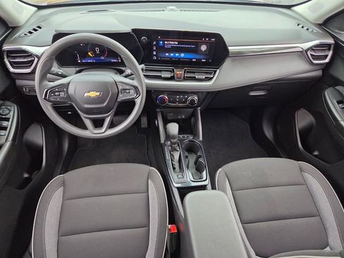 Used 2025 Chevrolet TrailBlazer LT AWD/4WD image 11