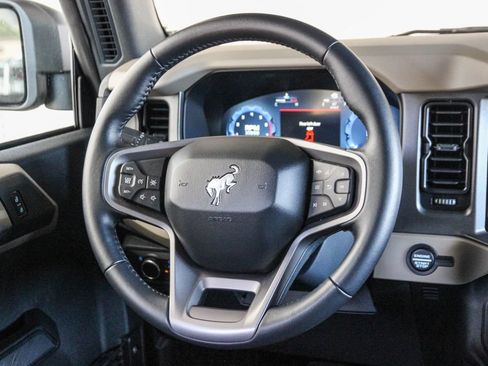 Used 2025 Ford Bronco Big Bend AWD/4WD image 16