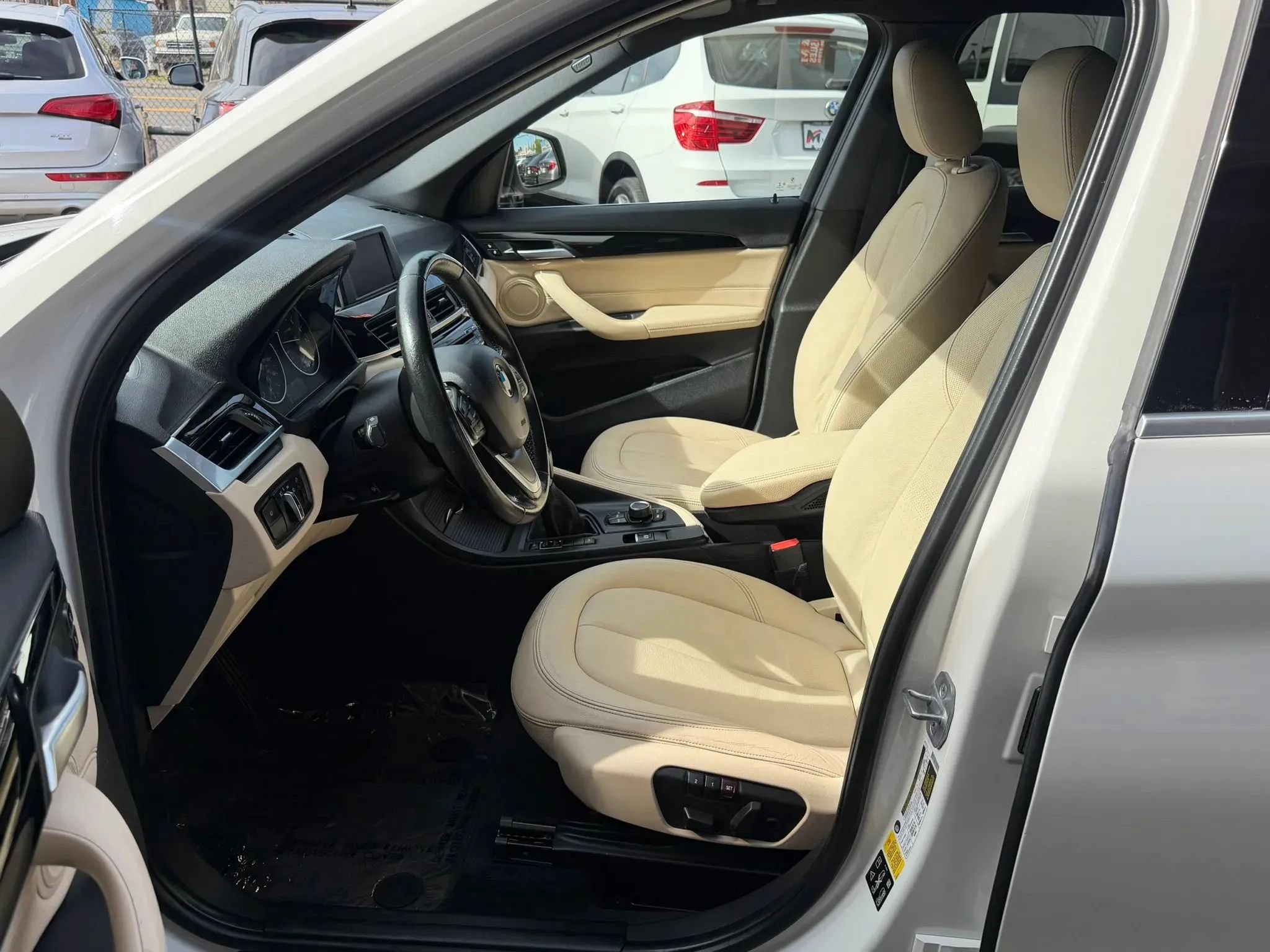 Used 2018 BMW X1 xDrive28i AWD/4WD image 13