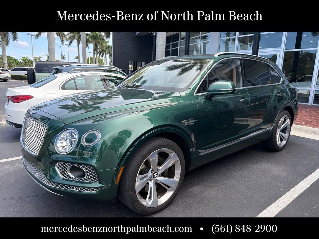 Used 2019 Bentley Bentayga AWD/4WD image 1