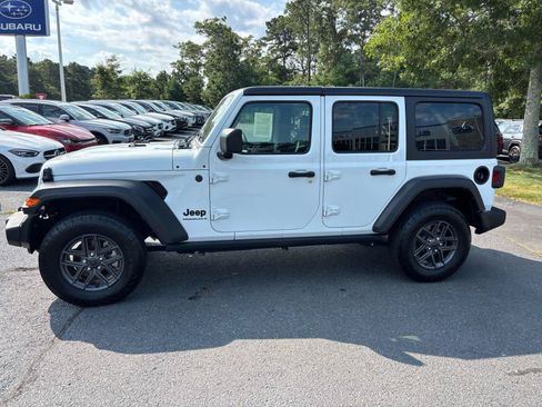 Used 2024 Jeep Wrangler Unlimited Sport AWD/4WD image 6