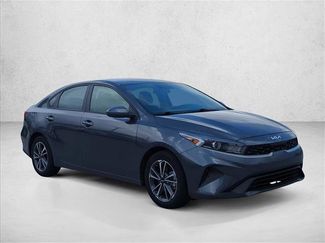 Used 2022 Kia Forte LXS video 3
