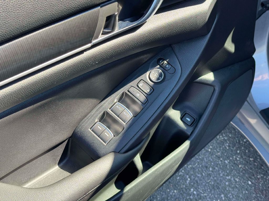 Used 2021 Honda Accord Sport image 18