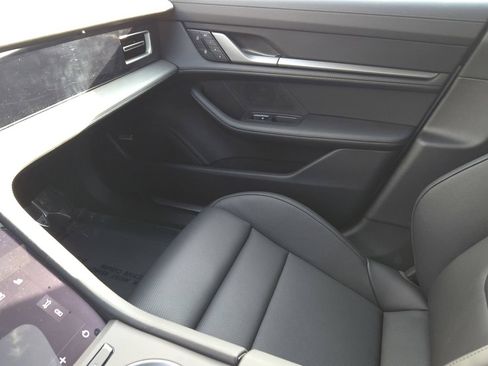 Used 2025 Porsche Taycan RWD image 27