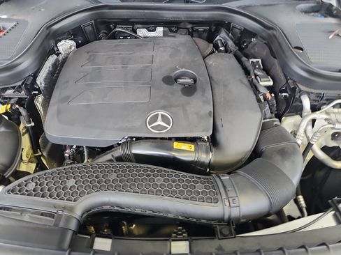 Used 2022 Mercedes-Benz GLC 300 image 21