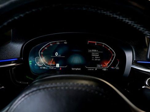 Used 2022 BMW 530i xDrive w/ M Sport Package image 30