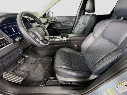 Used 2025 Mitsubishi Outlander SEL image 22