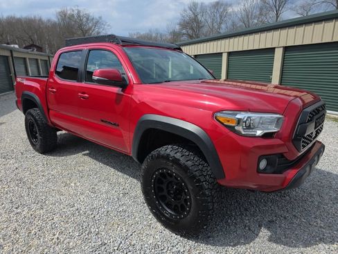 Certified 2021 Toyota Tacoma TRD Off-Road image 9