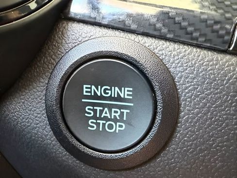 Used 2025 Ford Escape ST-Line image 21