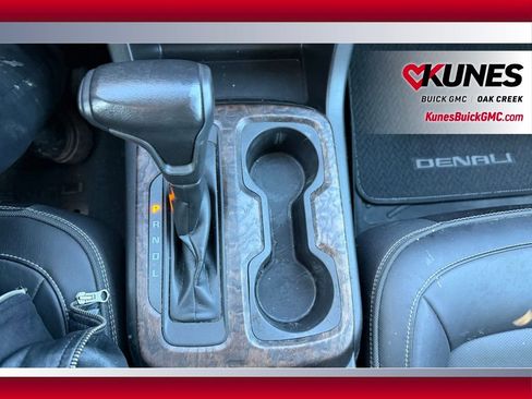 Used 2021 GMC Canyon Denali image 22