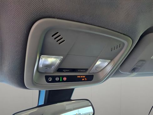 Used 2021 Chevrolet Malibu LT image 23