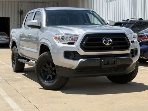 Used 2023 Toyota Tacoma SR AWD/4WD image 2