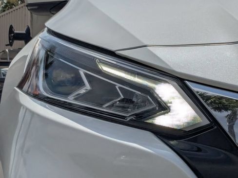 Used 2022 Nissan Altima 2.5 SL FWD image 11