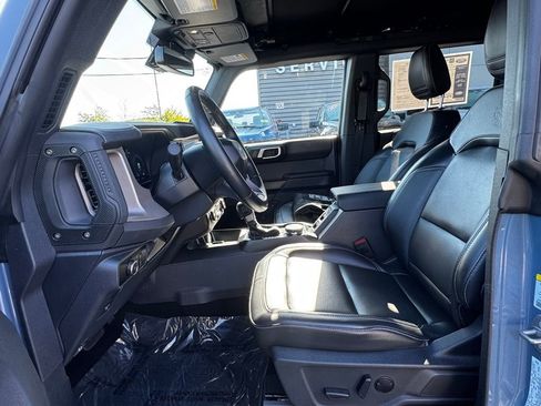 Used 2025 Ford Bronco Outer Banks image 15