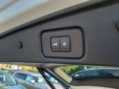 New 2026 Nissan Pathfinder SL FWD image 28