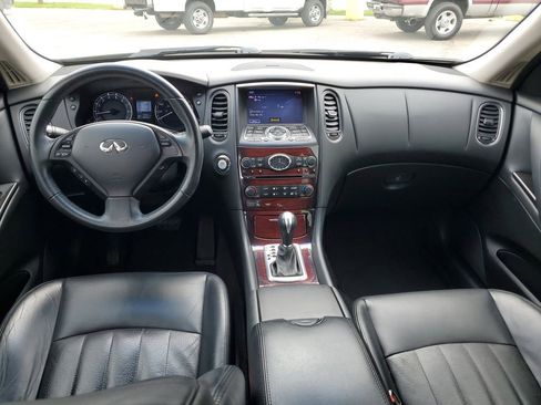 Used 2017 INFINITI QX50 2WD w/ Deluxe Touring Package image 8