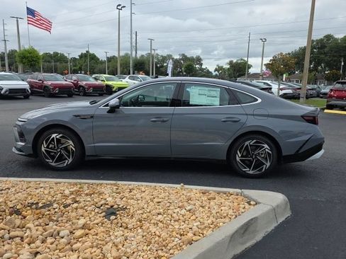 New 2026 Hyundai Sonata SEL FWD image 18