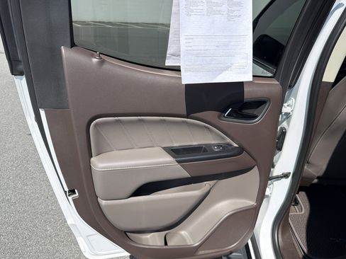 Used 2021 GMC Canyon Denali image 26