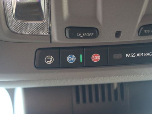 Used 2022 GMC Sierra 1500 Elevation AWD/4WD image 32