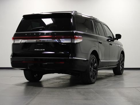 Used 2024 Lincoln Navigator L Reserve AWD/4WD image 4