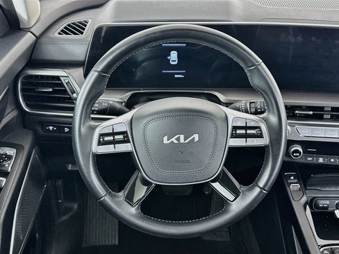 Used 2025 Kia Telluride S AWD/4WD image 18