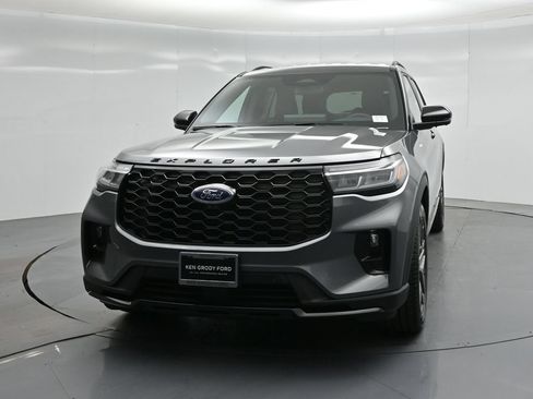 New 2026 Ford Explorer ST-Line w/ ST-Line Street Pack RWD image 52